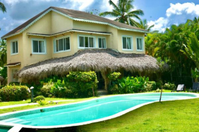 VillasMares PlayaBonita-LasTerrenas 4BR-6Bds-10Pax-WiFi-BBQ-Pool-NearBeach
